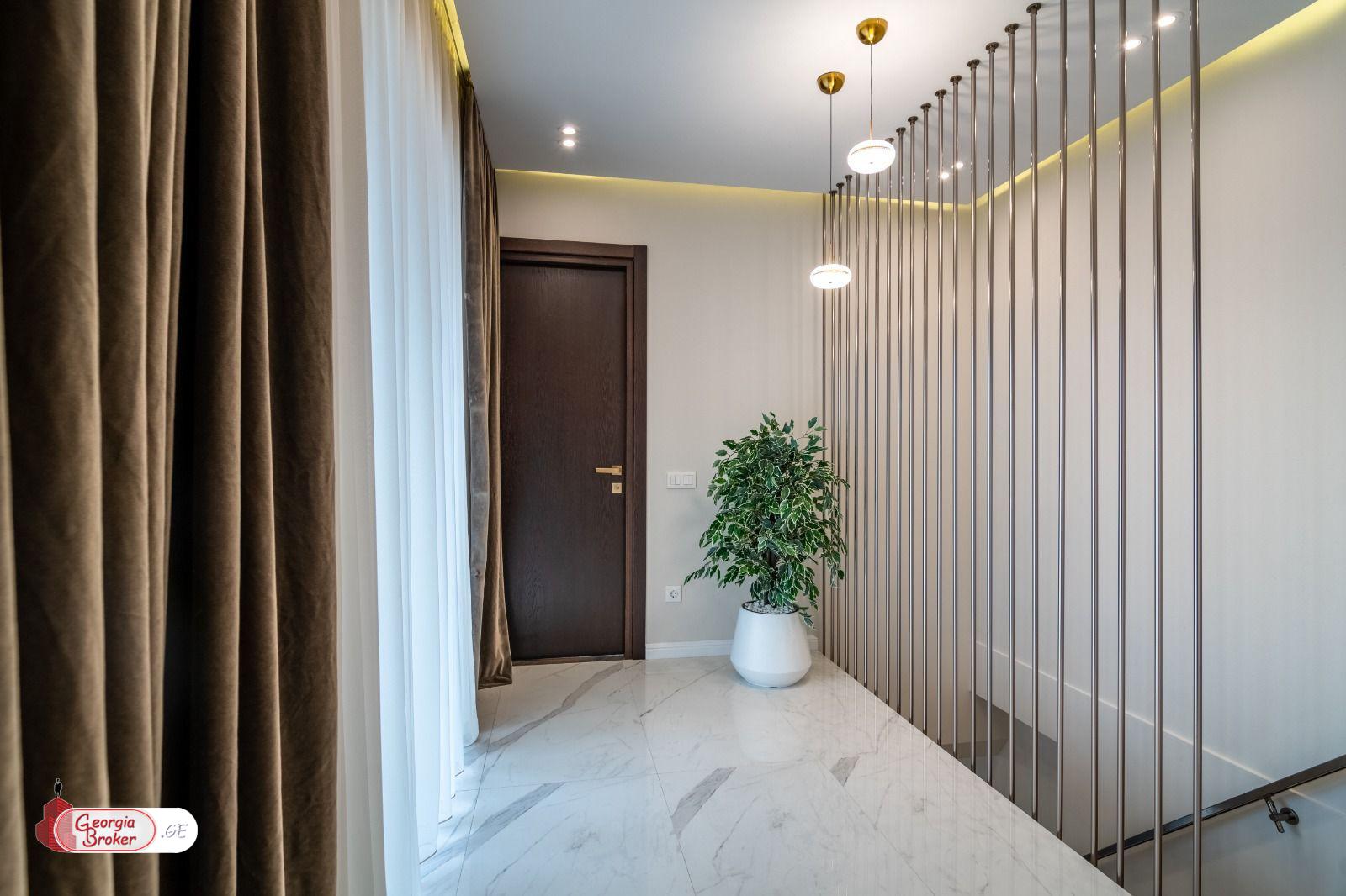 nearly repaired 6-room apartment for sale